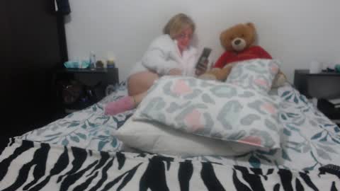 Snapshot of paloma_martin chatting on 01/30/25, 04:16 paloma online show from 01/30/25, 04:16