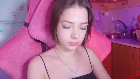 Snapshot of pambeeslyy chatting on 06/23/26, 12:47 Pam online show from 06/23/26, 12:47