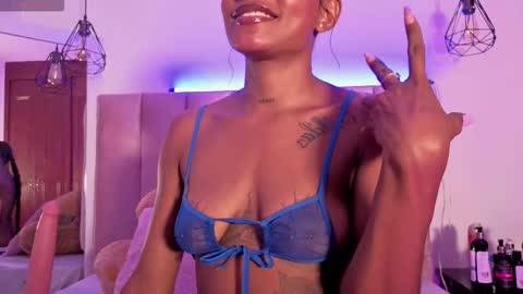 Snapshot of pameela_brown1 chatting on 11/23/25, 05:02 Pamela online show from 11/23/25, 05:02