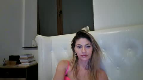Snapshot of pamela051087 chatting on 04/18/26, 11:49 Pamela051087 online show from 04/18/26, 11:49