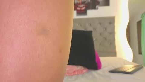 Snapshot of pamela23_ chatting on 04/16/26, 05:14 pamela23_ online show from 04/16/26, 05:14