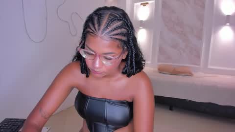 pamela online show from 10/20/25, 07:03