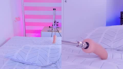 Snapshot of pamela_cm chatting on 03/01/25, 11:06 .. online show from 03/01/25, 11:06