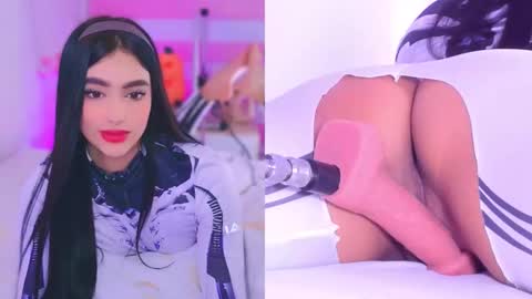 Snapshot of pamela_cm chatting on 10/31/25, 11:00 .. online show from 10/31/25, 11:00