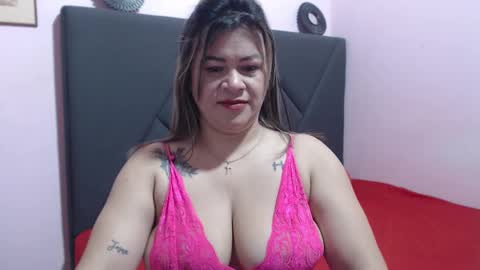Snapshot of pamela_echeverria chatting on 09/13/25, 10:37 pamela_echeverria online show from 09/13/25, 10:37