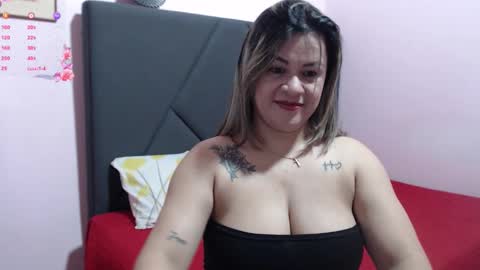 Snapshot of pamela_echeverria chatting on 10/14/25, 10:27 pamela_echeverria online show from 10/14/25, 10:27