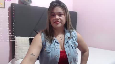 pamela_echeverria online show from 11/15/25, 11:40