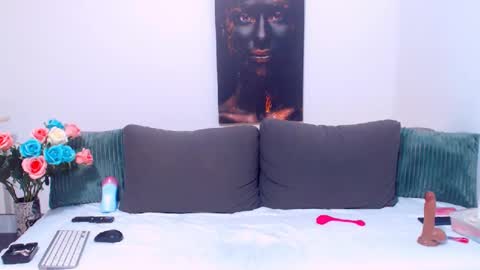 Snapshot of pamela_issy chatting on 01/18/25, 12:15 PAMEL ISSY online show from 01/18/25, 12:15