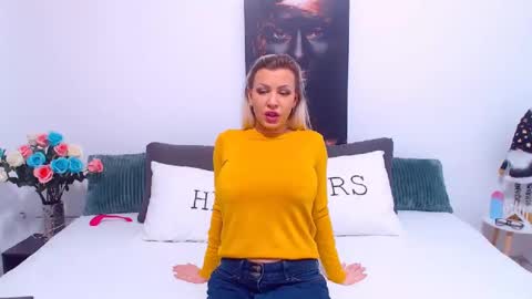 Snapshot of pamela_issy chatting on 02/03/25, 01:08 PAMEL ISSY online show from 02/03/25, 01:08