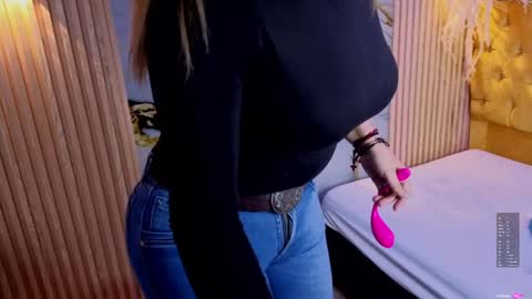 pamela_milf46 online show from 06/02/26, 12:51