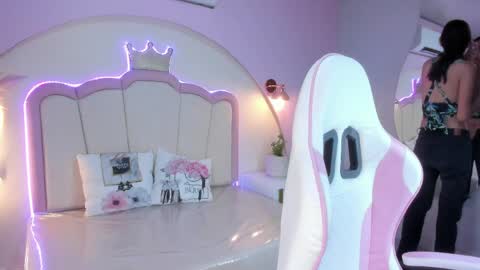 Snapshot of pamela_monroy_ chatting on 04/05/26, 08:39 Princess Pamela online show from 04/05/26, 08:39