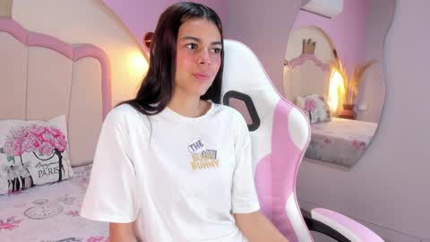 Snapshot of pamela_monroy_ chatting on 04/06/26, 10:49 Princess Pamela online show from 04/06/26, 10:49