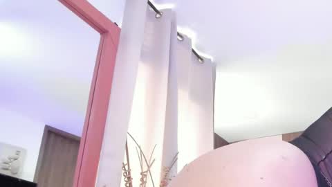 Snapshot of pamela_rosal chatting on 01/09/25, 03:44 Pamela online show from 01/09/25, 03:44