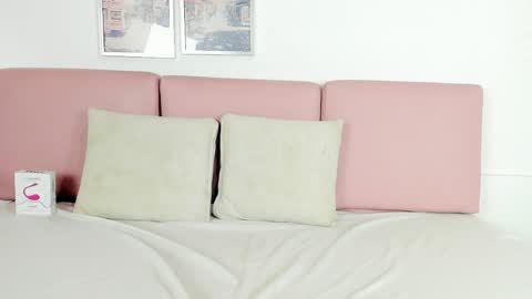 Snapshot of pamela_skinnysexy chatting on 04/04/26, 08:28 Pamela online show from 04/04/26, 08:28