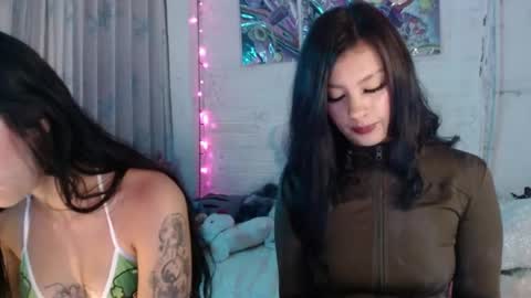 Snapshot of pamelaa_reyess chatting on 03/19/26, 05:22 Pamela Reyess online show from 03/19/26, 05:22