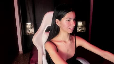 Snapshot of pamelaascott chatting on 05/06/26, 04:19 P A M online show from 05/06/26, 04:19