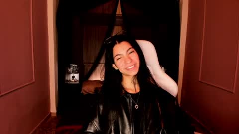 Snapshot of pamelaascott chatting on 06/19/26, 04:17 P A M online show from 06/19/26, 04:17