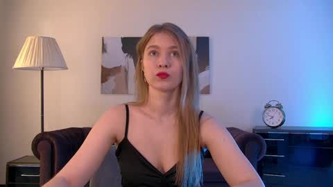 Pamela Blair online show from 05/17/26, 03:41
