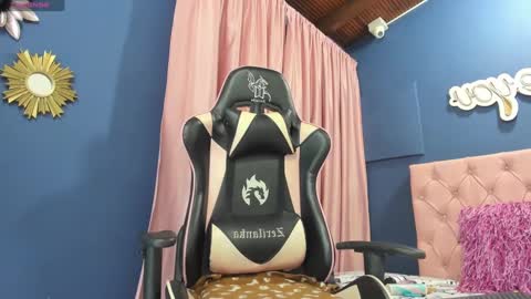 Snapshot of pamelaflores chatting on 01/31/25, 08:43 Pamela online show from 01/31/25, 08:43