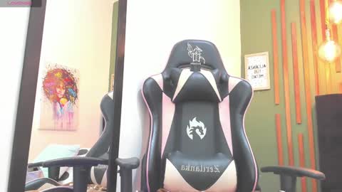 Snapshot of pamelaflores chatting on 02/23/25, 08:49 Pamela online show from 02/23/25, 08:49