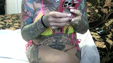 PAMELA GUNNS online show from 12/17/24, 07:26