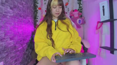 pamelajhonsom online show from 12/22/24, 05:56