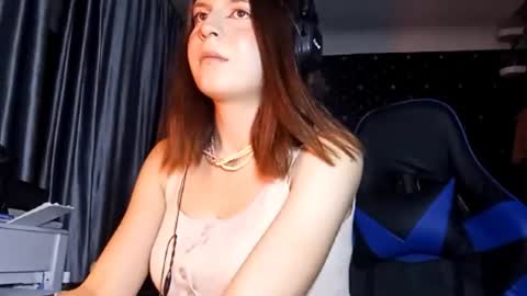 Snapshot of pamelamcmeen chatting on 10/04/25, 01:20 Pamela online show from 10/04/25, 01:20