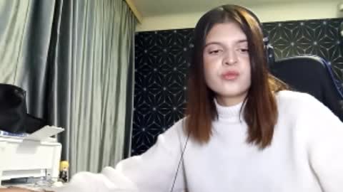 Snapshot of pamelamcmeen chatting on 10/10/25, 01:54 Pamela online show from 10/10/25, 01:54