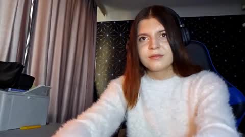 Snapshot of pamelamcmeen chatting on 10/24/25, 07:38 Pamela online show from 10/24/25, 07:38