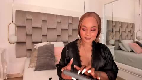  Pamela  online show from 11/30/25, 03:54