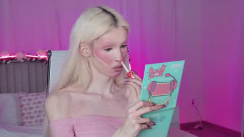 Pamelamy online show from 06/01/26, 10:00