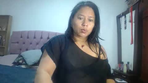 pamelitamartin online show from 10/29/25, 02:52