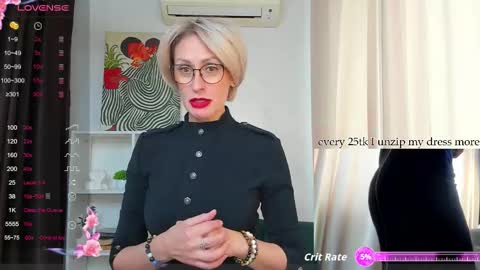Snapshot of pamellamurphy chatting on 10/13/25, 07:41 pamellamurphy online show from 10/13/25, 07:41