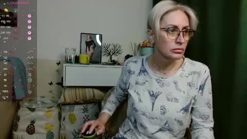 Snapshot of pamellamurphy chatting on 05/18/26, 11:43 pamellamurphy online show from 05/18/26, 11:43