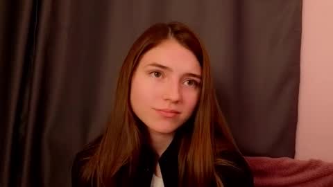 Snapshot of pamilarakestraw chatting on 10/21/25, 07:36 daniella online show from 10/21/25, 07:36