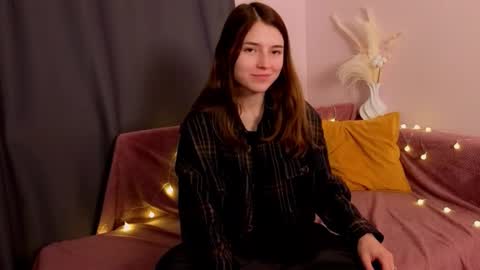 Snapshot of pamilarakestraw chatting on 10/30/25, 07:47 daniella online show from 10/30/25, 07:47