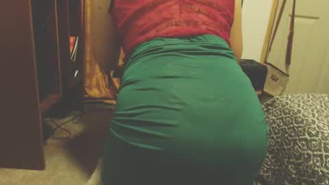 Snapshot of pammbigass chatting on 03/05/25, 10:55 PAMMBIGASS online show from 03/05/25, 10:55