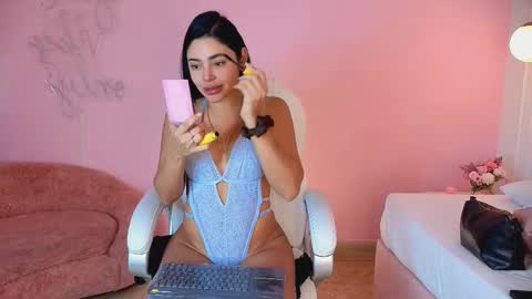 Snapshot of pamplemusa_ chatting on 03/19/26, 11:36 pamplemusa_ online show from 03/19/26, 11:36