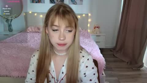 Snapshot of pampy_18 chatting on 03/13/26, 04:08 Lina online show from 03/13/26, 04:08