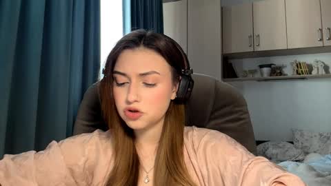 Lia online show from 06/03/26, 02:33