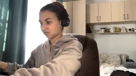 Lia online show from 06/05/26, 02:34