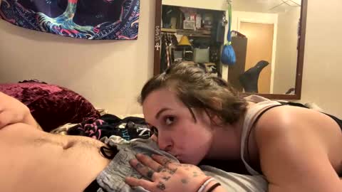 Snapshot of panda66696 chatting on 02/23/25, 07:00 panda66696 online show from 02/23/25, 07:00