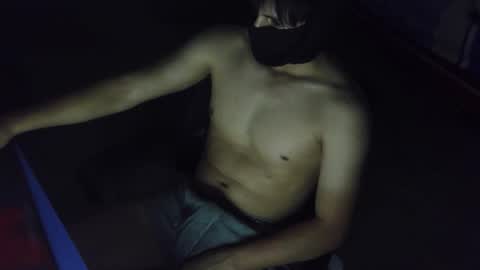 panda_boyt21 online show from 11/18/25, 07:02