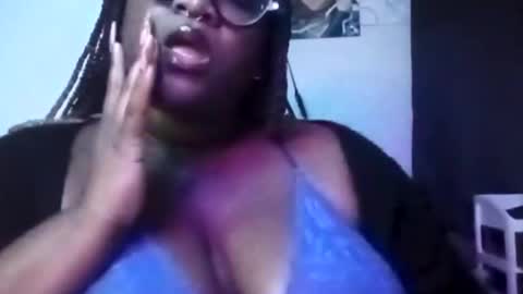 Snapshot of pandamami chatting on 02/12/25, 03:51 pandamami online show from 02/12/25, 03:51