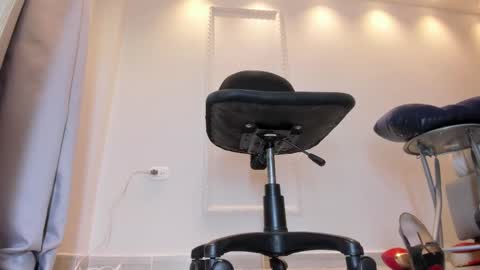 Snapshot of pandora__foster chatting on 03/05/25, 12:38 Pandora online show from 03/05/25, 12:38