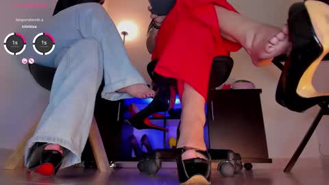 Snapshot of pandora__foster chatting on 12/21/25, 09:44 Pandora online show from 12/21/25, 09:44