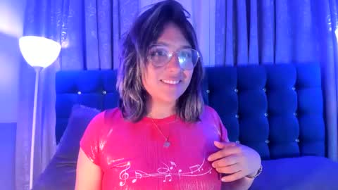 Snapshot of pandoracherry chatting on 01/10/25, 08:40 Pandora online show from 01/10/25, 08:40