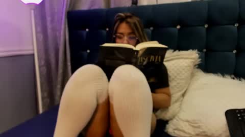 Snapshot of pandoracherry chatting on 02/27/25, 05:45 Pandora online show from 02/27/25, 05:45