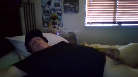 panos online show from 12/19/25, 02:13