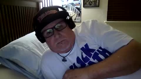 panos online show from 04/26/26, 06:55